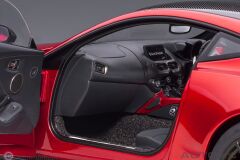 1:18 Autoart 2019 Aston Martin Vantage - Hyper Red