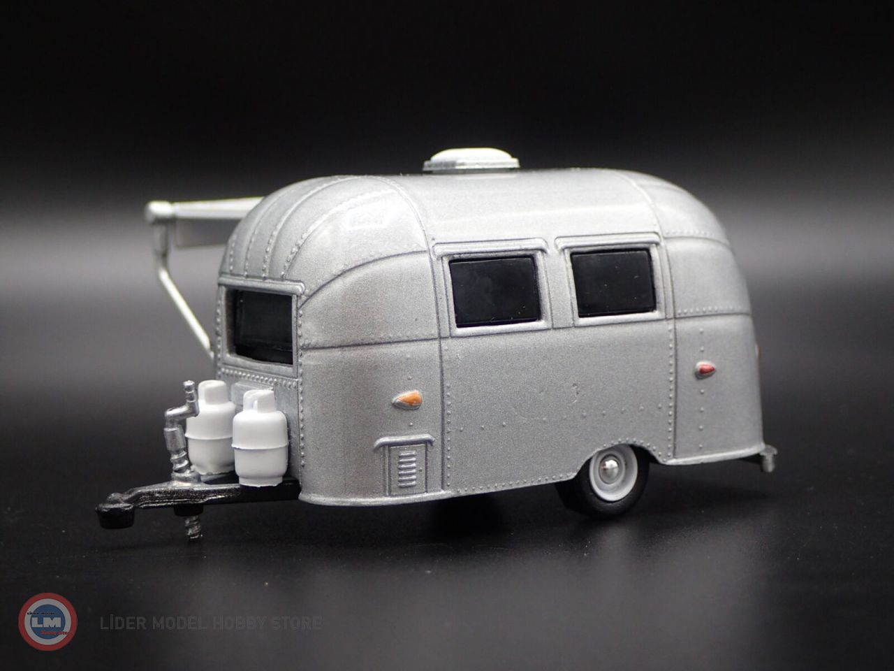1:64 1961 Airstream Bambi Hitched Homes