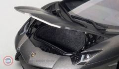 1:18 2015 Lamborghini Aventador LP750-4 SV