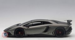 1:18 2015 Lamborghini Aventador LP750-4 SV