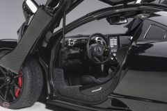 1:18 McLaren Senna 2018 Siyah