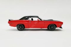 1:18 1970 Dodge Challenger R/T Street Fighter Hardtop