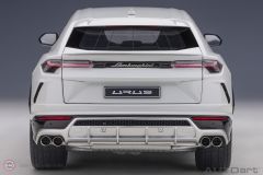 1:18 2018 Lamborghini Urus (Bianco Icaris)