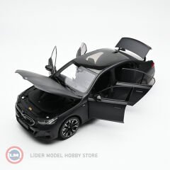 1:18 Minichamps 2023 BMW 5-SERIES i5 (G60)