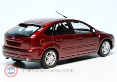 1:43 Maxichamps 2004 Ford FOCUS
