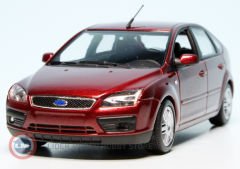 1:43 Maxichamps 2004 Ford FOCUS