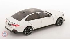 1:18 Minichamps 2023 BMW 5-SERIES i5 (G60)