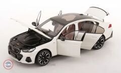 1:18 Minichamps 2023 BMW 5-SERIES i5 (G60)