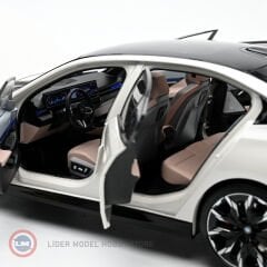 1:18 Minichamps 2023 BMW 5-SERIES i5 (G60)