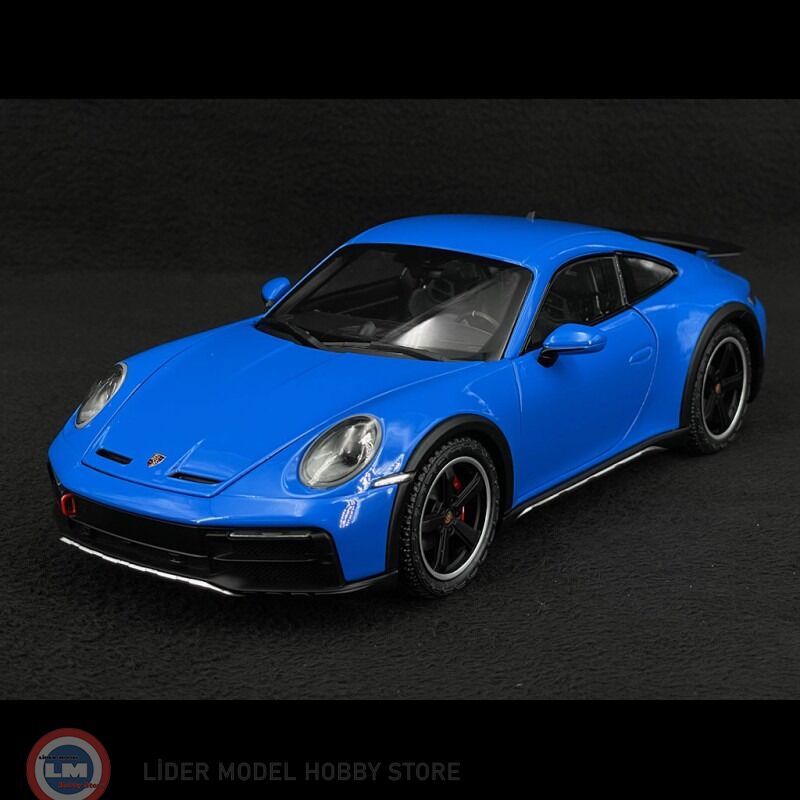 1:18 Minichamps 2022 Porsche 911 (992) Dakar Coupe