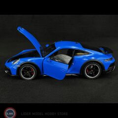 1:18 Minichamps 2022 Porsche 911 (992) Dakar Coupe