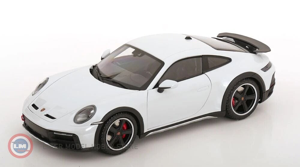 1:18 Minichamps 2022 Porsche 911 (992) Dakar Coupe
