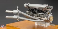 1:18 CMC Mercedes Benz 300 SLR Engine with Showcase