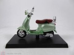 1:18 Atlas 2014 Vespa LXV