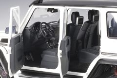 1:18 Mercedes Benz G500 4×4² Beyaz