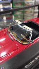 KUSURLU 1:18 Norev 1965 Mercedes Benz 230 SL W113 Pagoda