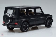 1:18 iScale 2015 Mercedes Benz G-Class (W463) Matt Black