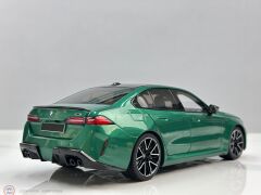 1:18 Minichamps 2024 BMW M5 G90 Green Metallic
