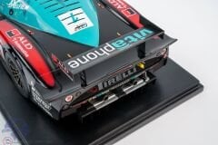 1:18 Spark Maserati MC12 GT1 #1 Winner 24H 2006