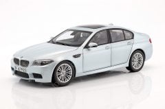 1:18 2011 Bmw M5 F10 v8 ﻿Biturbo Limousine