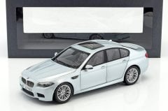 1:18 2011 Bmw M5 F10 v8 ﻿Biturbo Limousine