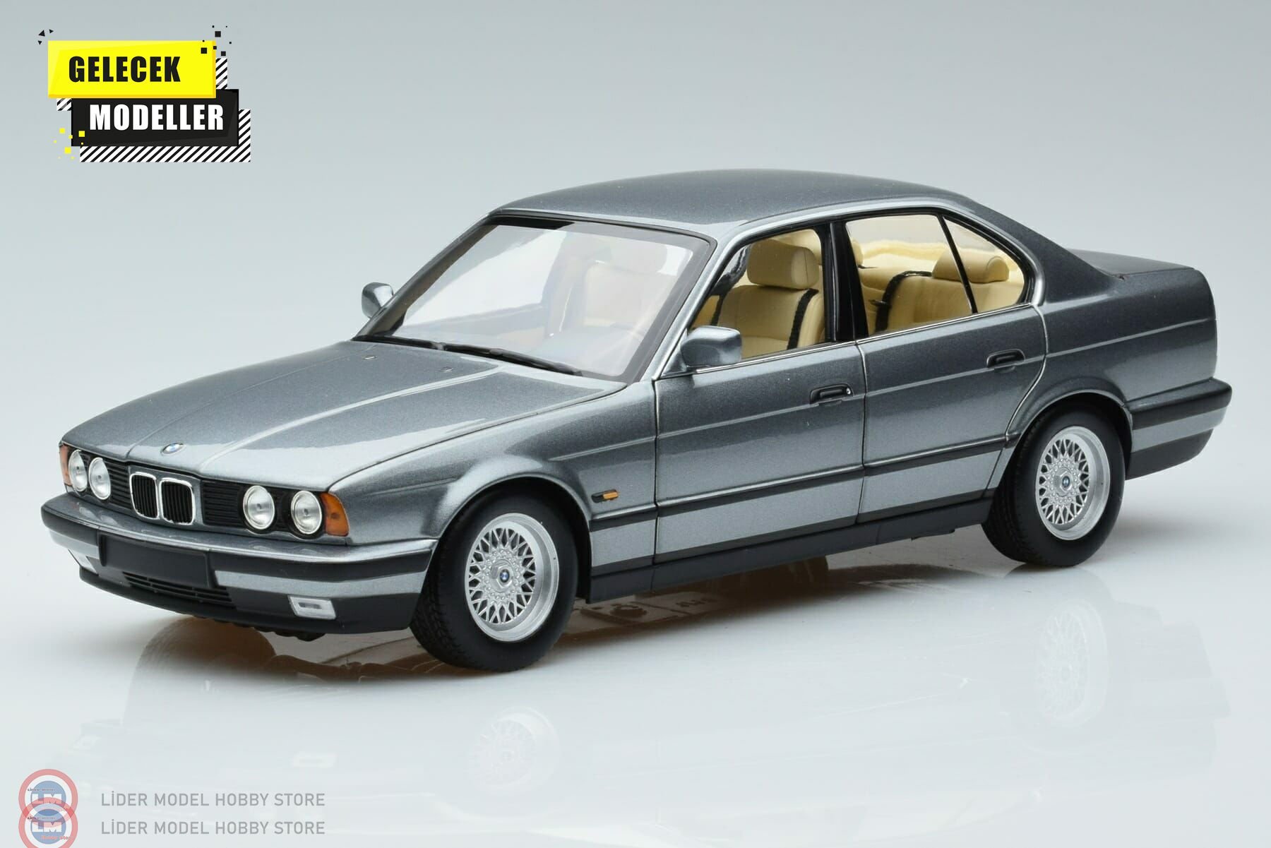 1:18 Minichamps 1988 BMW 535i (E34)