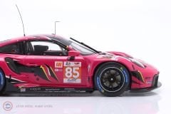 1:18 IXO 2023 Porsche 911 RSR #85 Iron Dames