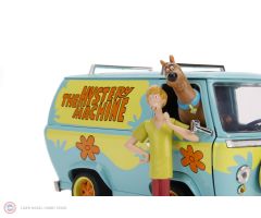 1:24 1975 HANNA BARBERA  Scooby Doo Mystery Machine with Shaggy & Scooby Figure