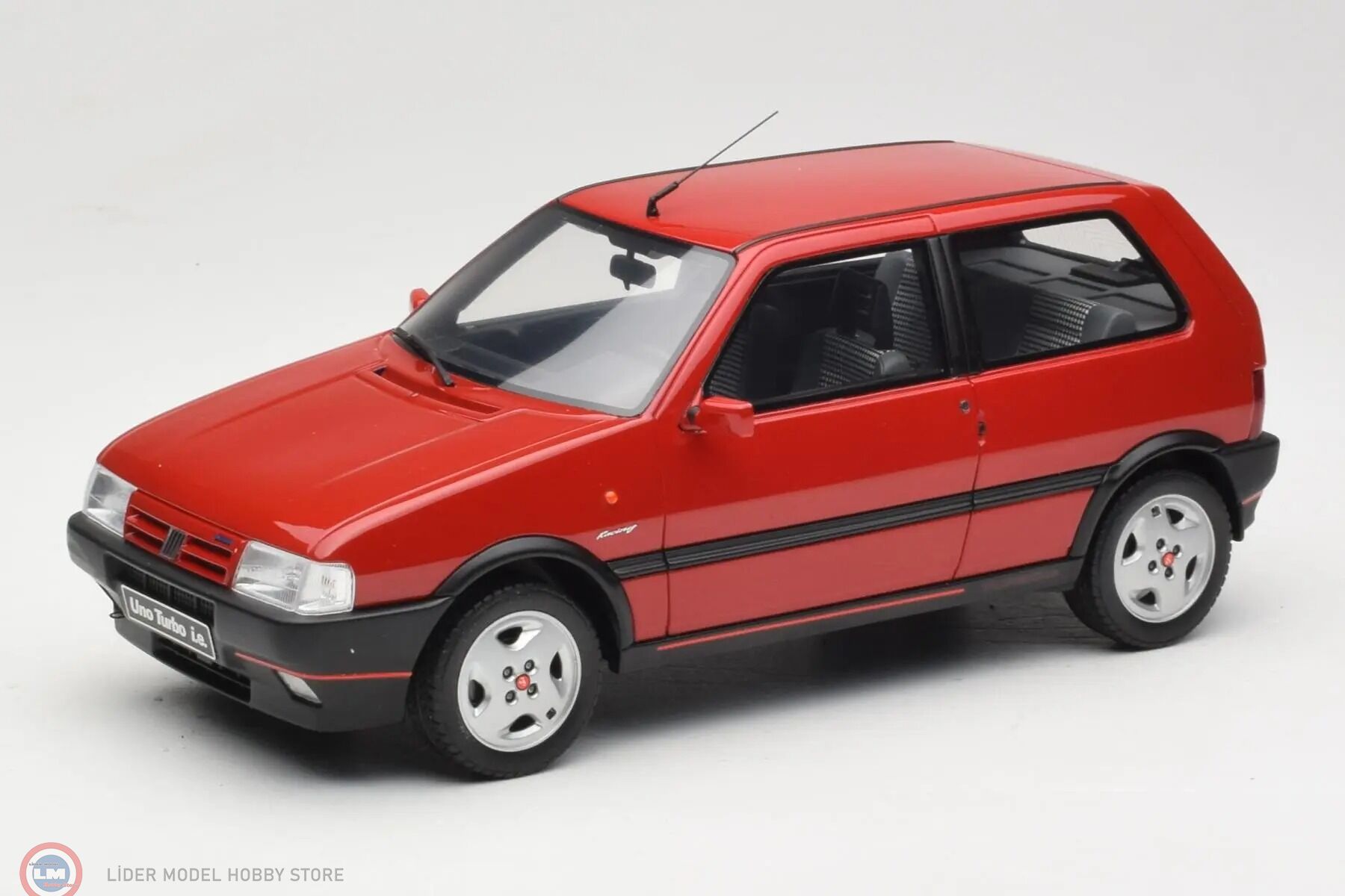1:18 OTTO 1990 Fiat Uno Turbo Ross Racing