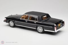 1:18 1982 Cadillac Fleetwood Brougham