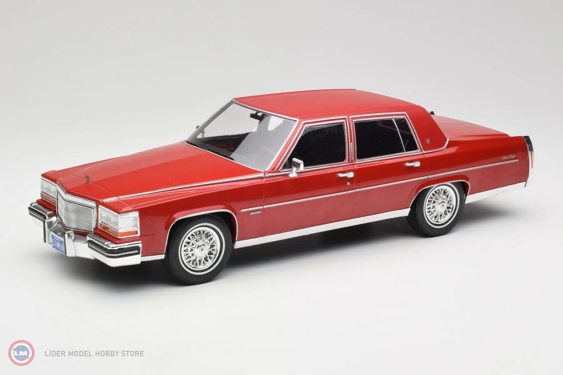 1:18 MCG 1982 Cadillac Fleetwood Brougham