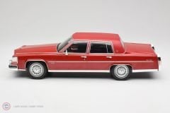 1:18 MCG 1982 Cadillac Fleetwood Brougham
