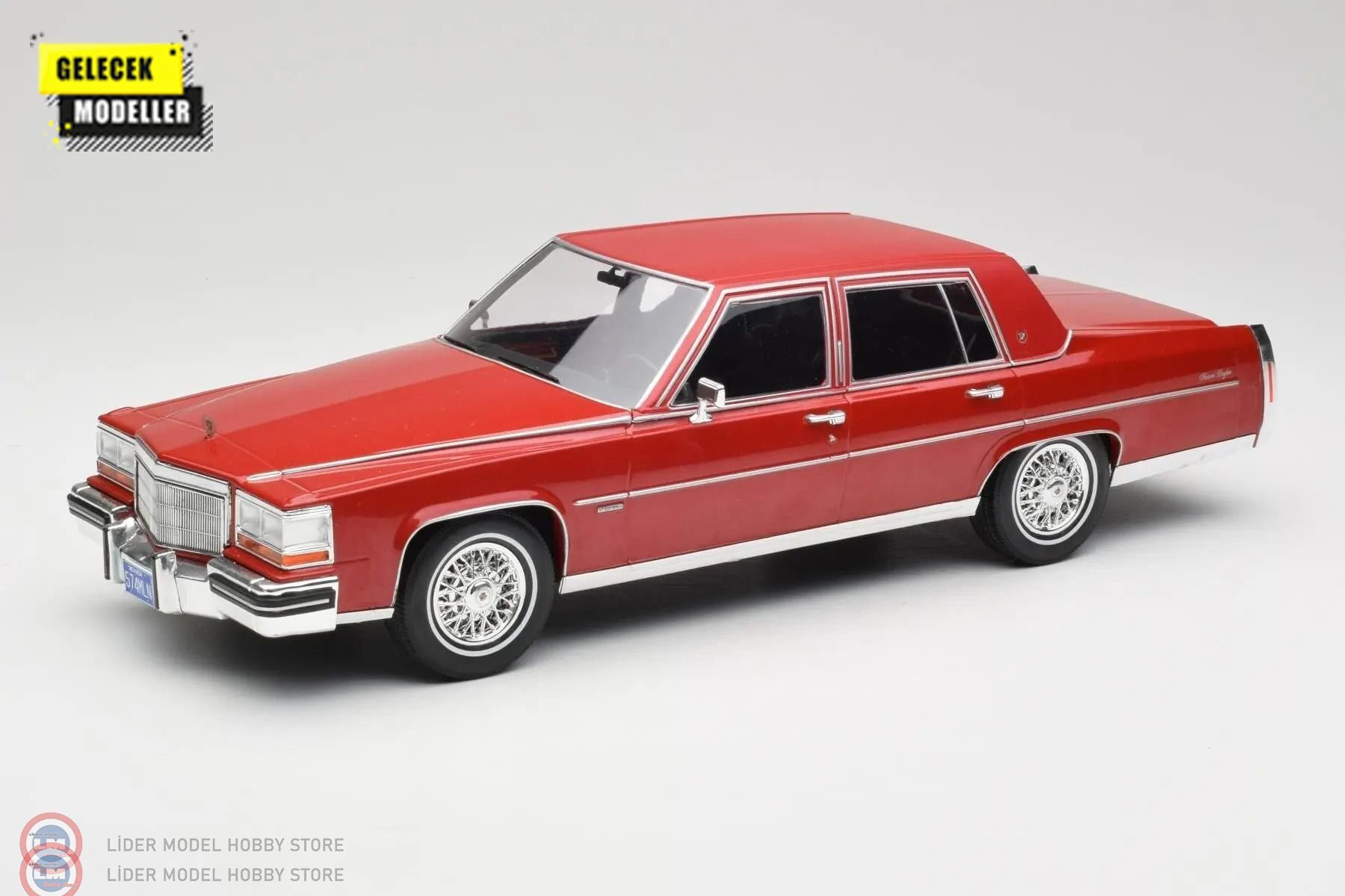 1:18 MCG 1982 Cadillac Fleetwood Brougham