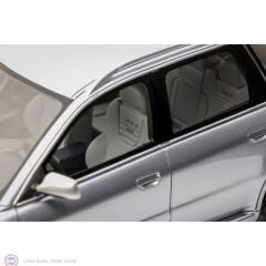 1:18 Otto Audi RS4 B5 Avant Stanced Avus Silver 2025