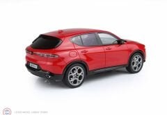 1:18 BBR Alfa Romeo Tonale Veloce Plug-in Hybrid Red Alfa & Showcase