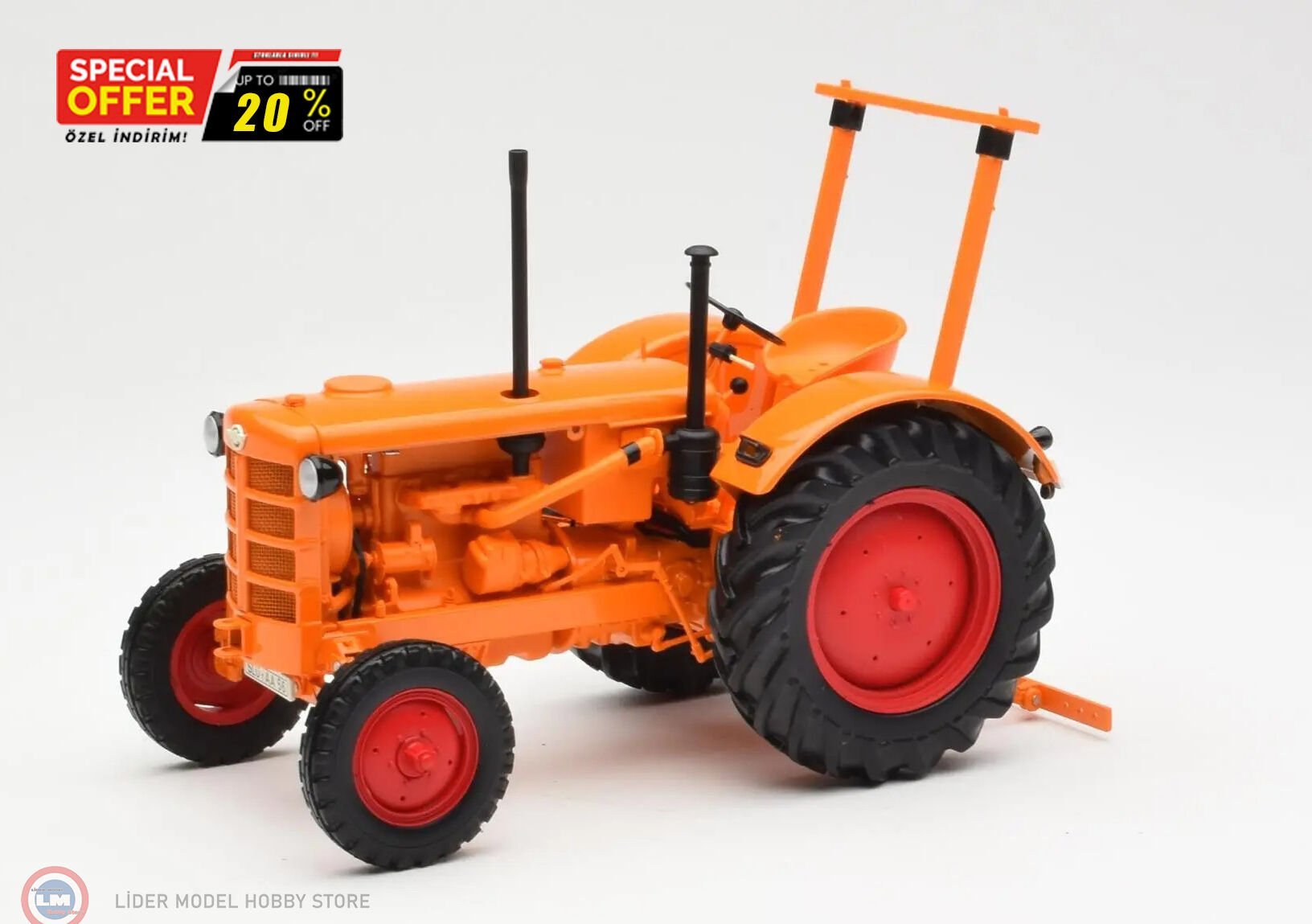 1:18 Minichamps 1953 Hanomag R28 Farm Traktör