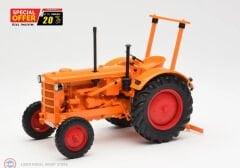 1:18 Minichamps 1953 Hanomag R28 Farm Traktör