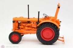 1:18 Minichamps 1953 Hanomag R28 Farm Traktör