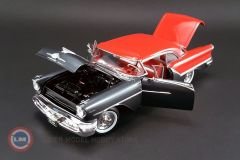 1:18 1957 Oldsmobile Super 88