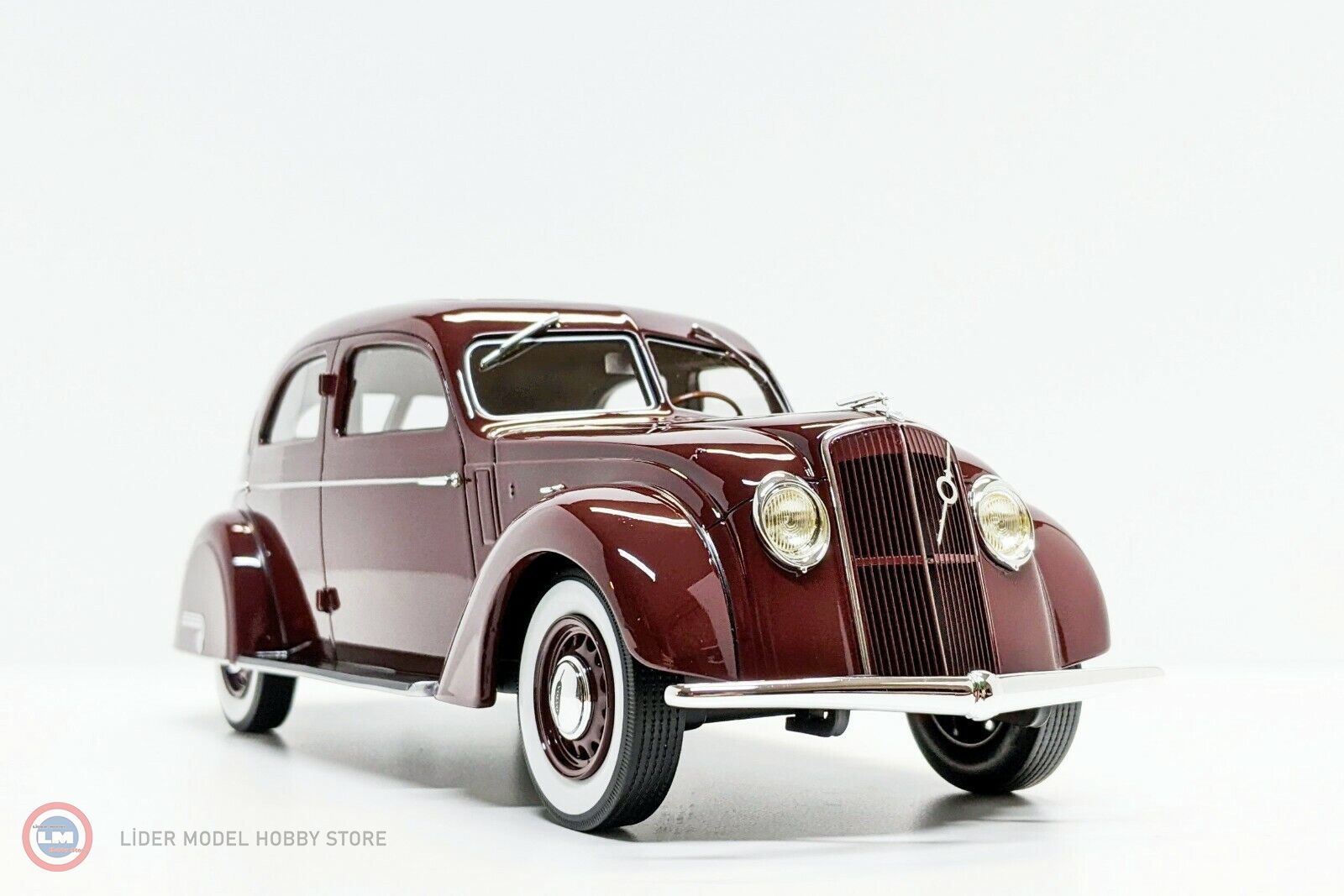 1:18 1936 Volvo PV36 Carioca