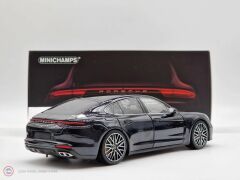 1:18 2020 PORSCHE PANAMERA TURBO S Blue Metallic
