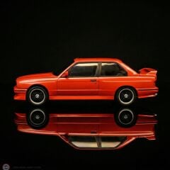 1:8 IXO BMW M3 E30 1987 Red – Model Kit
