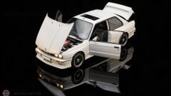 1:8 IXO BMW M3 E30 1987 White – Model Kit