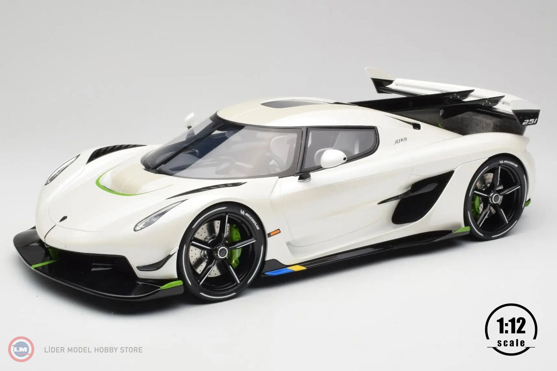 1:12 GT Spirit 2019 Koenigsegg Jesko Crystal White