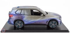 1:18 Spark 2024 BMW iX5 Hydrogen  Surfacing - Es Devlin