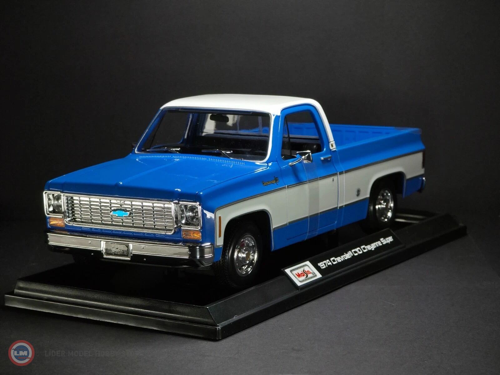 1:18 Maisto 1974 Chevrolet  C10 Cheyenne Super Pick-Up