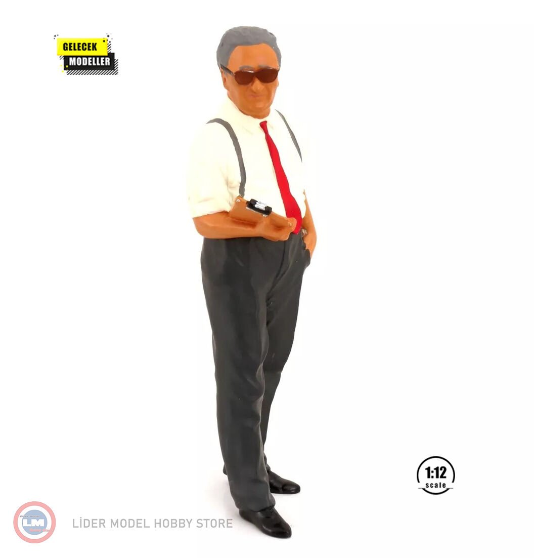 1:12 Figur  Enzo Ferrari with clipboard