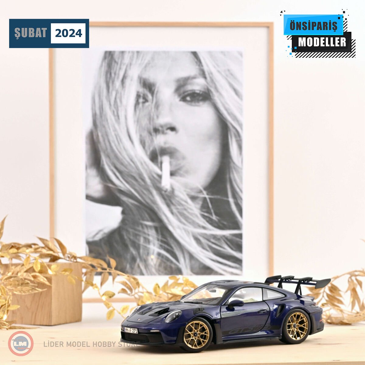 1:18 2022 Porsche 911 GT3 RS Gentian Blue Metallic