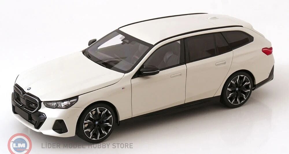 1:18 Minichamps 2024 BMW i5 M60 Touring - white metallic