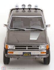 1:18 KK Scale 1985 Toyota Hilux Truck Xtra Cab 4x4